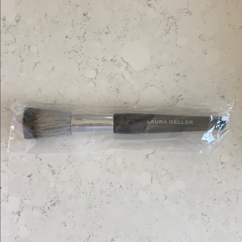 NWT Laura Geller Stippling Brush